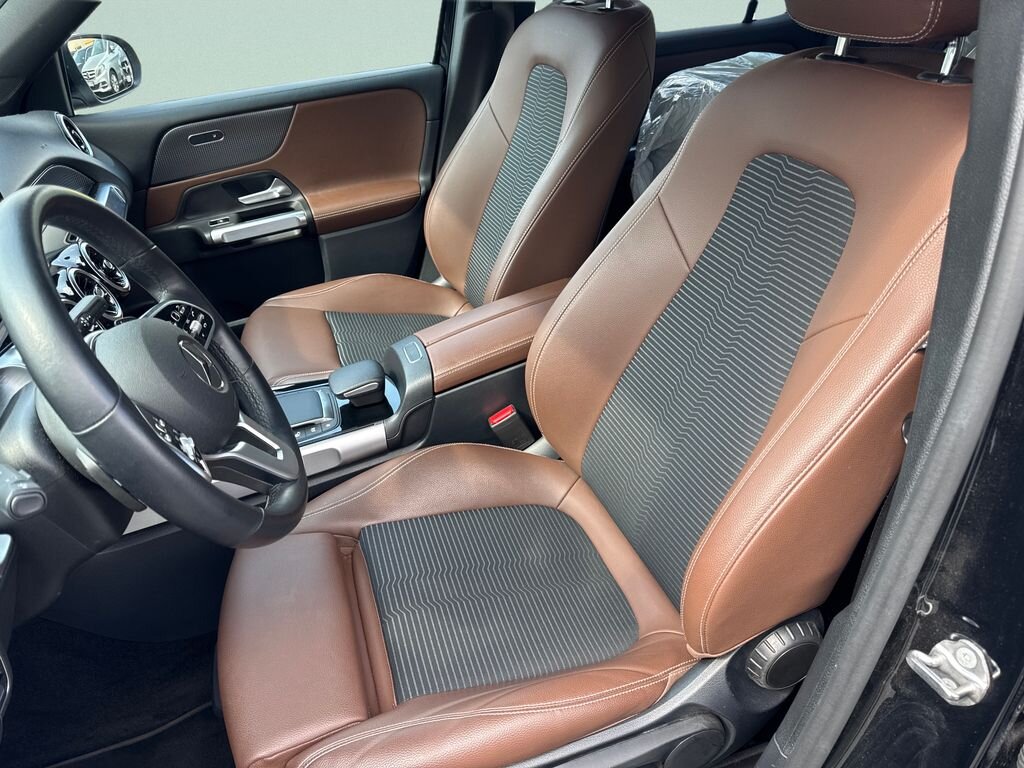 Mercedes-Benz GLB SUV / Terénní 1,3 l 100 kw