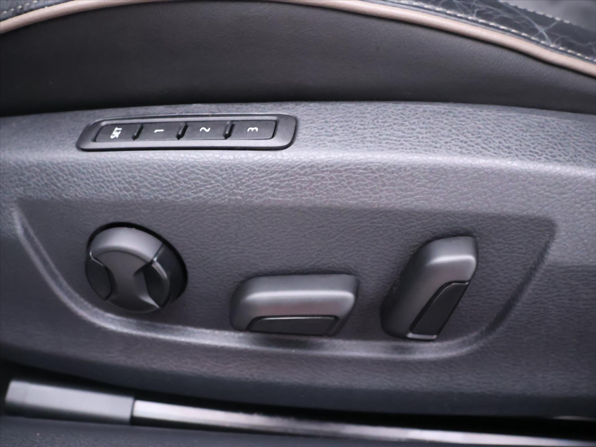 Škoda Superb Kombi 2,0 l 140 kw