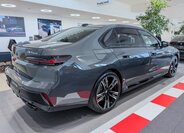 BMW Řada 7 Sedan / Limuzína 3,0 l 420 kw