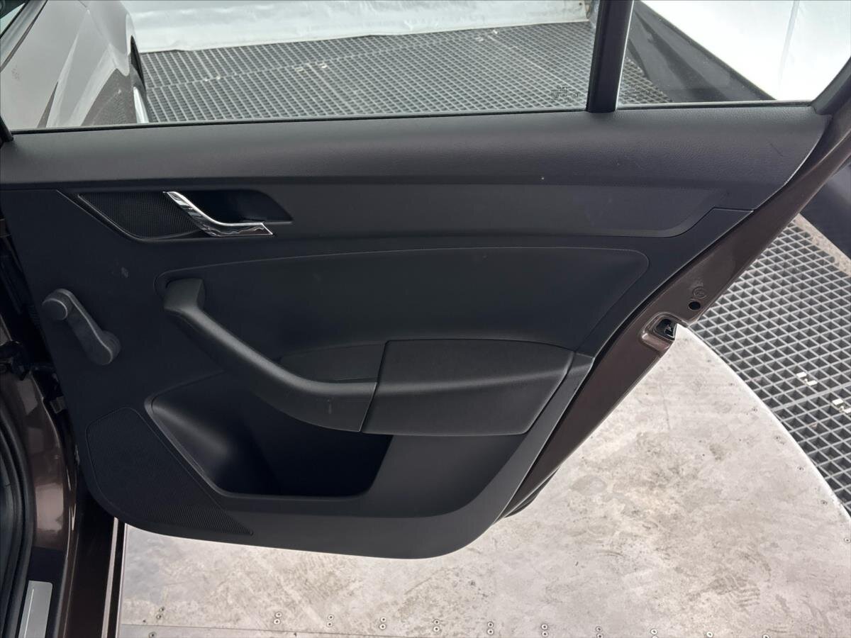 Škoda Rapid Liftback 1,2 l 81 kw