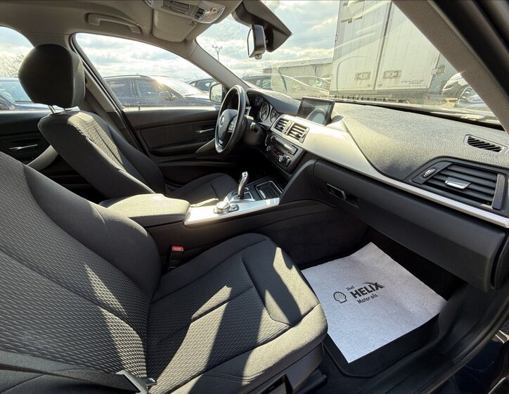 BMW Řada 3 Sedan 3,0 l 225 kw