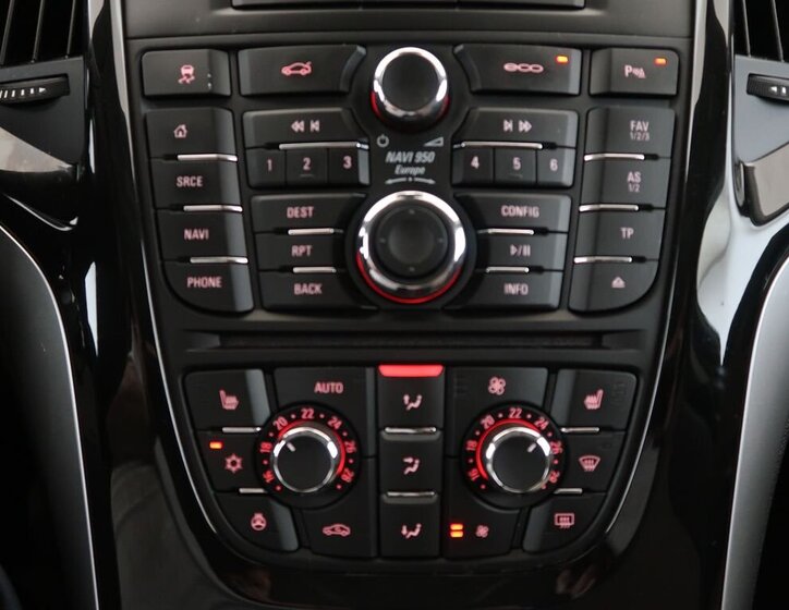 Opel Astra Sedan / Limuzína 1,6 l 100 kw