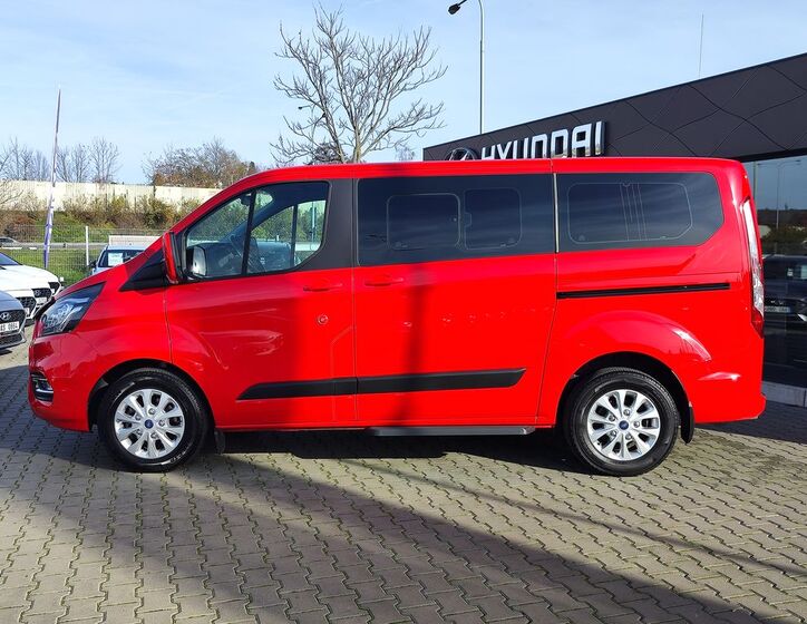 Ford Tourneo Custom 8