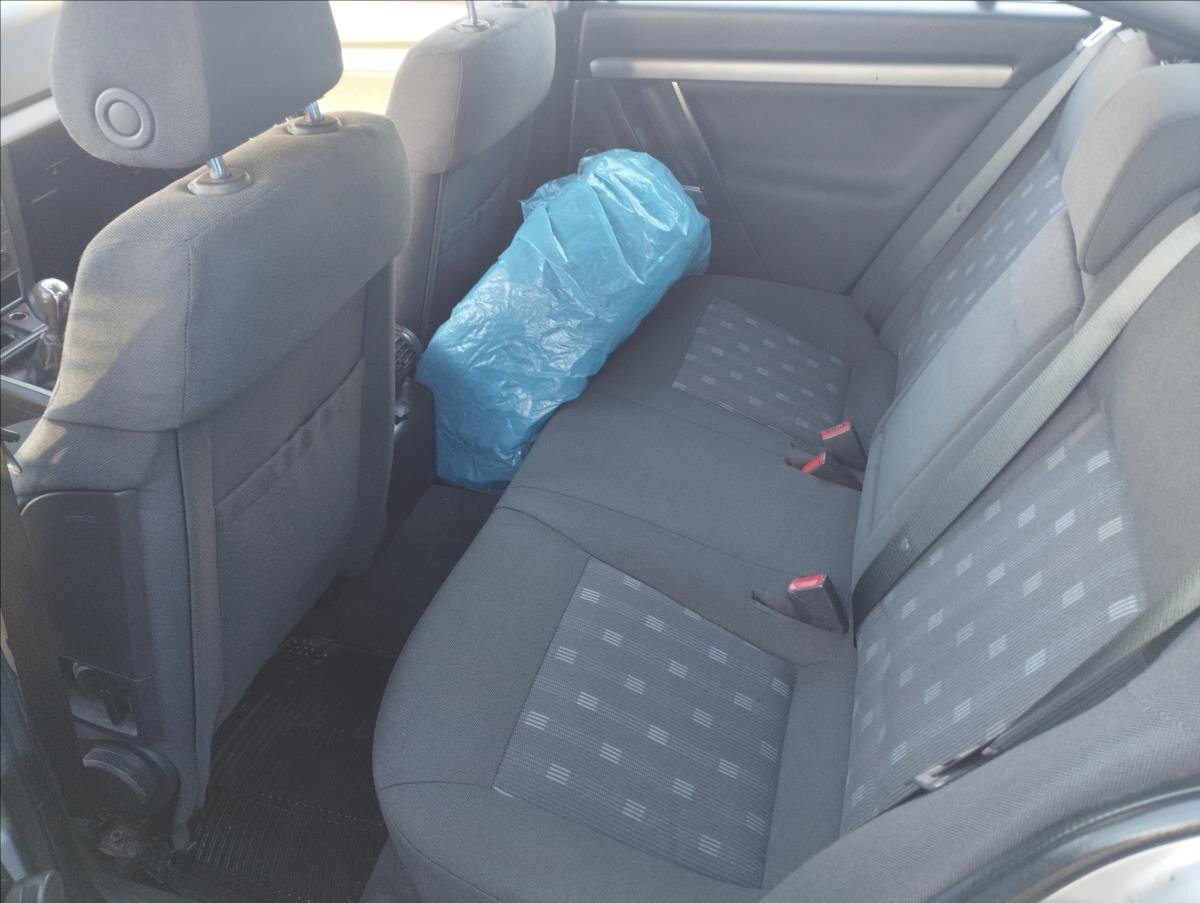 Opel Vectra Sedan 1,8 l 90 kw