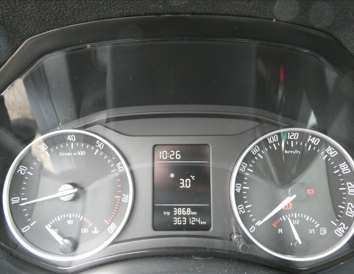 Škoda Octavia Sedan / Limuzína 1,6 l 75 kw