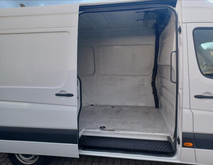 Mercedes-Benz Sprinter 4