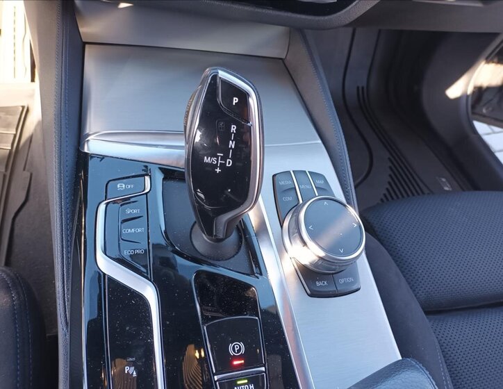 BMW Řada 5 Kombi 2,0 l 140 kw