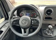 Mercedes-Benz Sprinter 14