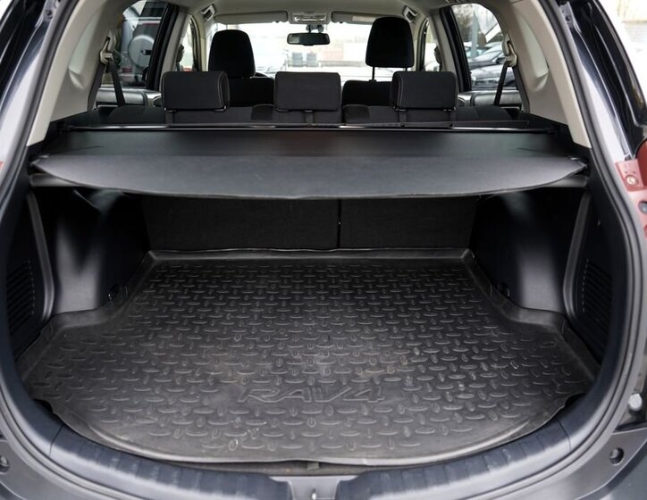 Toyota RAV4 SUV / Terénní 2,0 l 91 kw