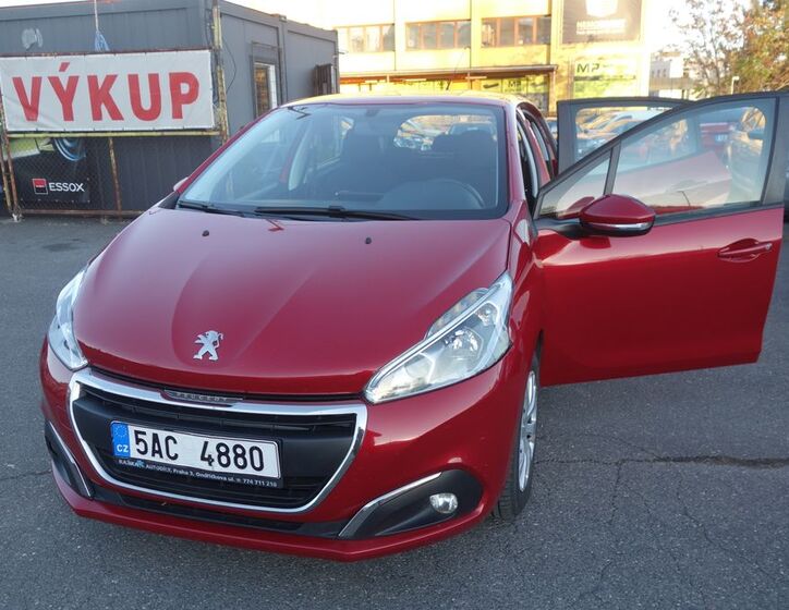 Peugeot 208 15