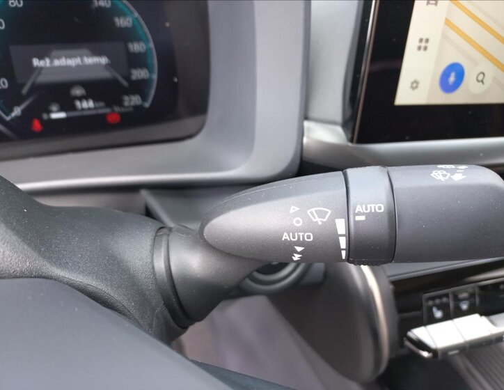 Toyota C-HR SUV / Terénní 2,0 l 112 kw