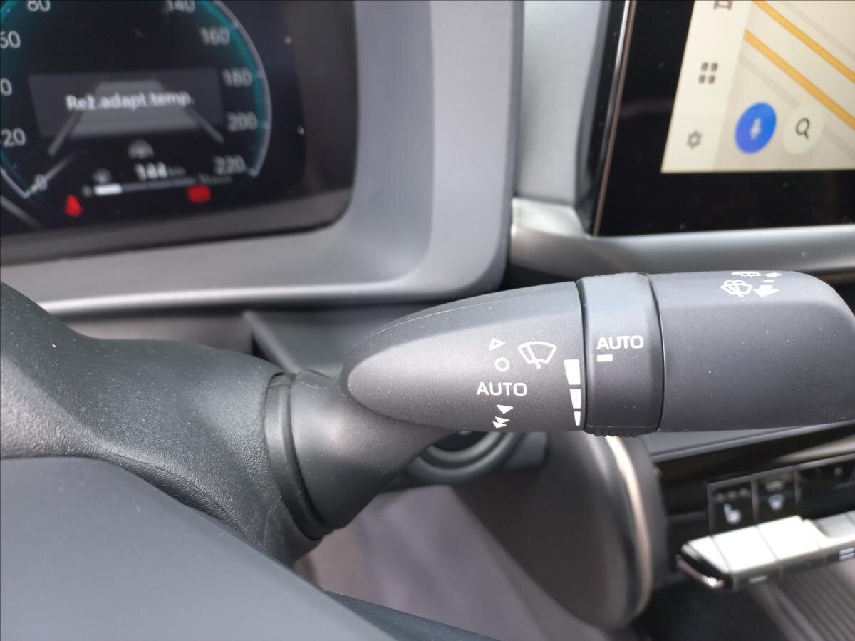 Toyota C-HR SUV / Terénní 2,0 l 112 kw