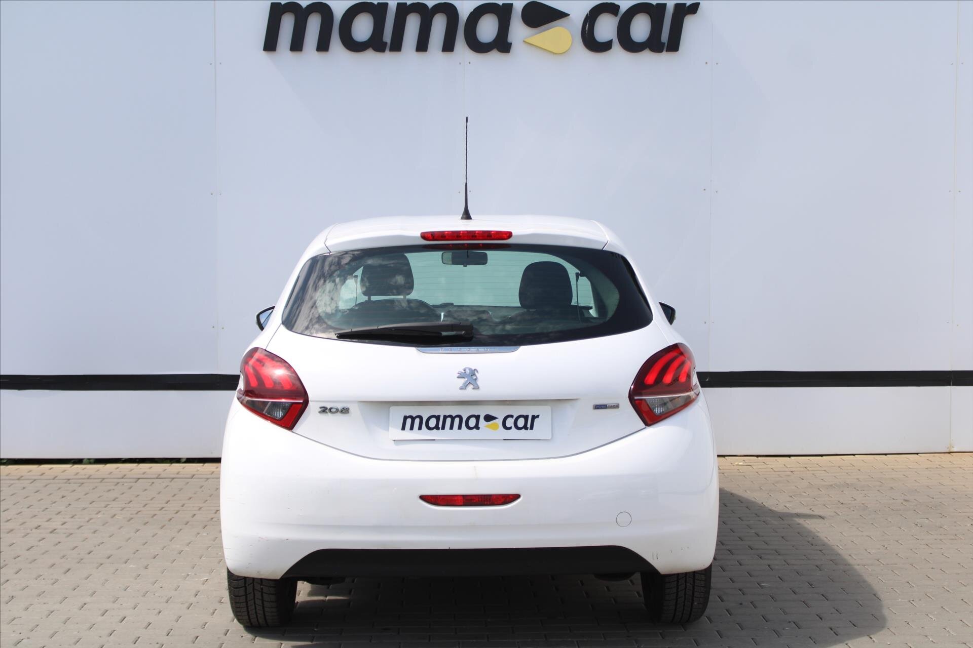 Peugeot 208 Hatchback 1,2 l 60 kw