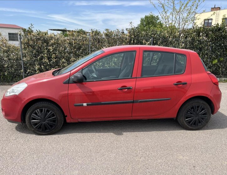 Renault Clio Hatchback 1,1 l 48 kw