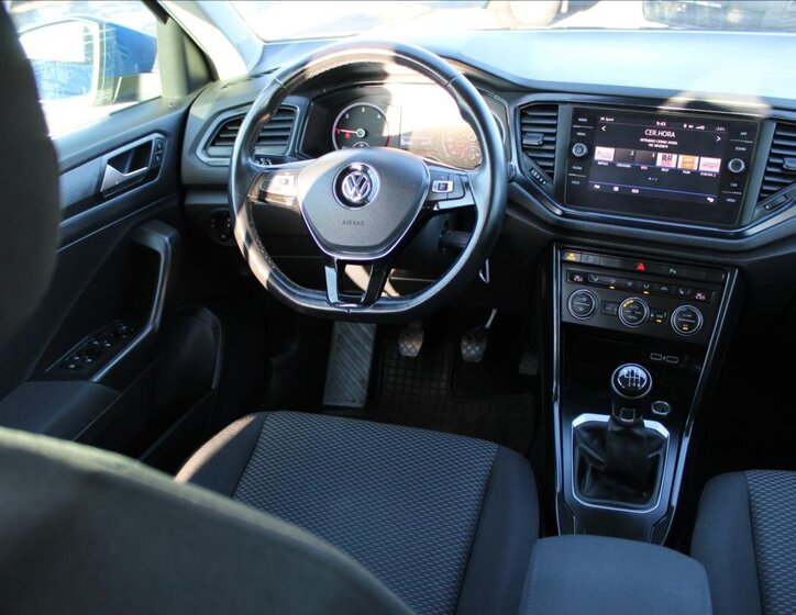Volkswagen T-Roc SUV / Terénní 1,6 l 85 kw