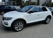 Volkswagen T-Roc 3