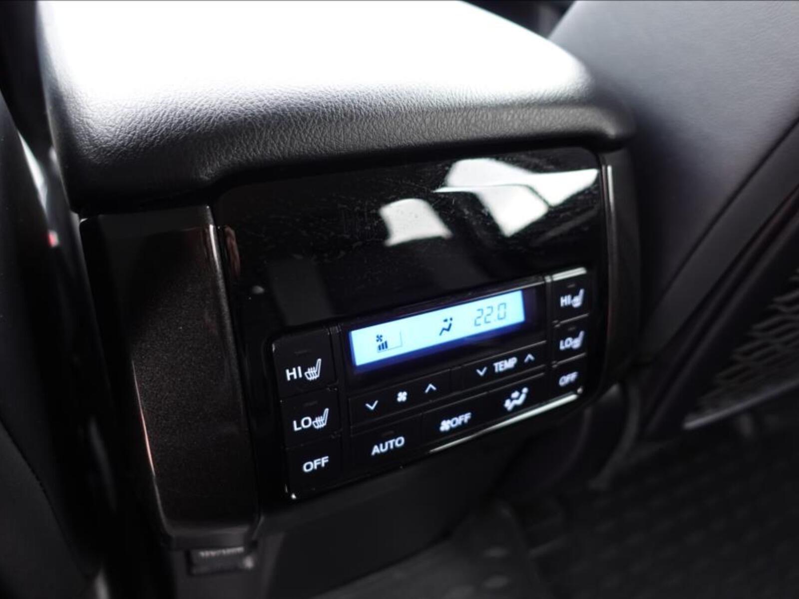 Toyota Land Cruiser 35