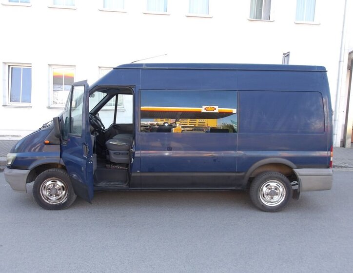 Ford Transit Skříň 2,0 l 62 kw