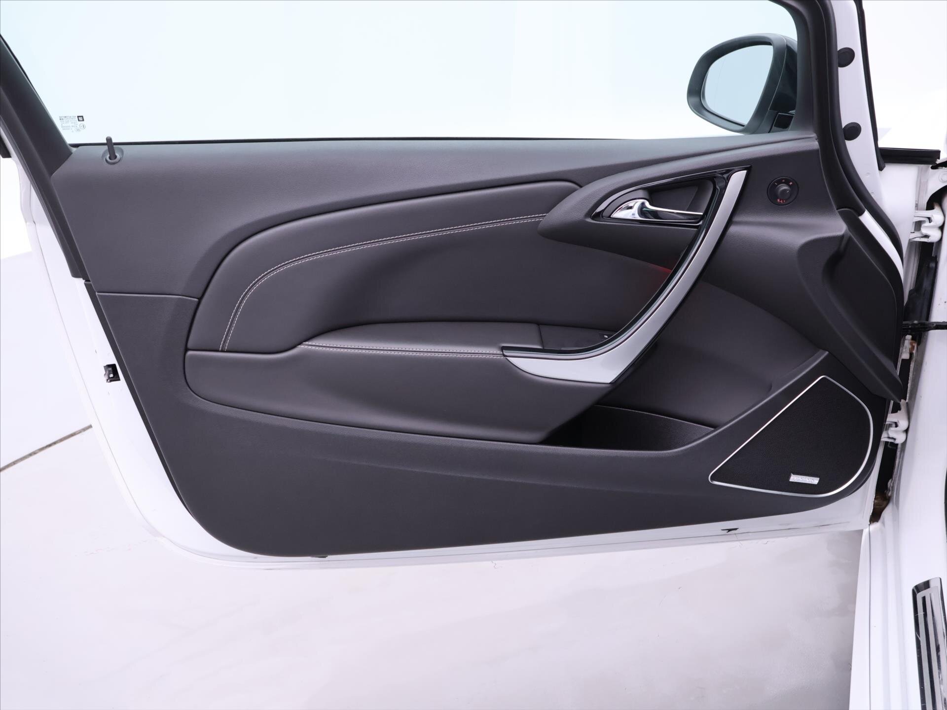 Opel Astra Hatchback 2,0 l 206 kw