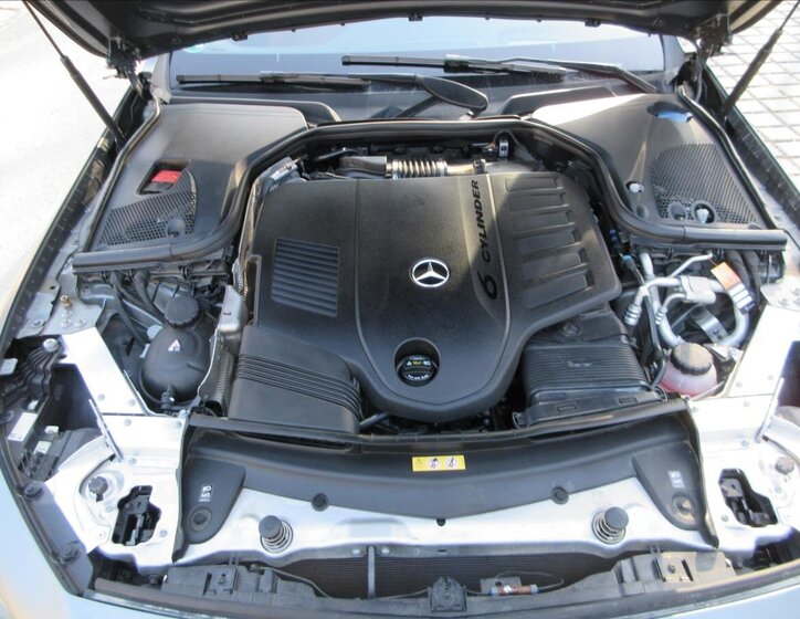 Mercedes-Benz CLS Sedan / Limuzína 3,0 l 270 kw