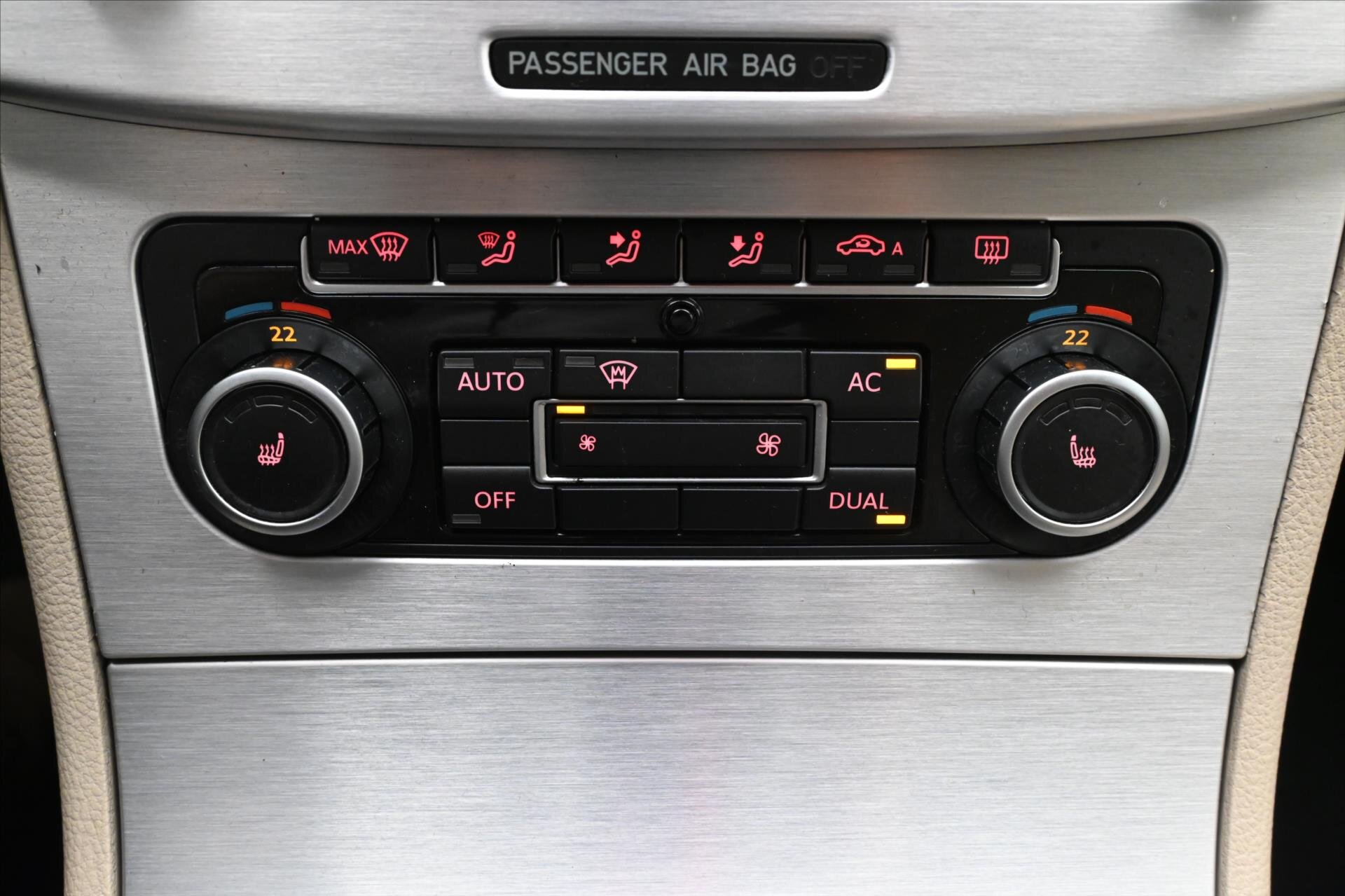 Volkswagen Passat CC Sedan 2,0 l 147 kw