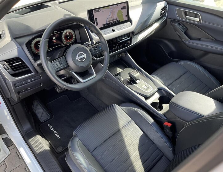 Nissan Qashqai SUV / Terénní 1,3 l 116 kw
