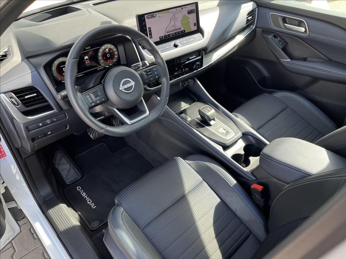 Nissan Qashqai SUV / Terénní 1,3 l 116 kw