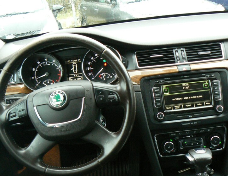 Škoda Superb 11