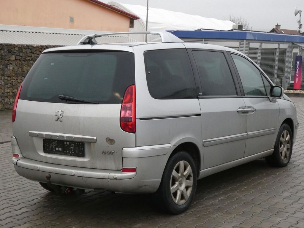 Peugeot 807 MPV 2,0 l 100 kw