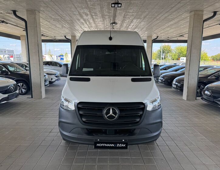 Mercedes-Benz Sprinter 2