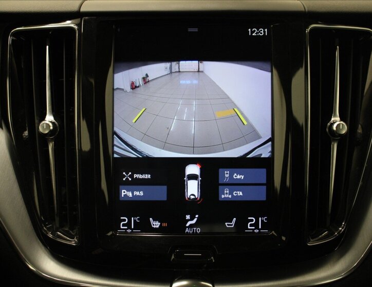 Volvo XC60 SUV / Terénní 2,0 l 184 kw