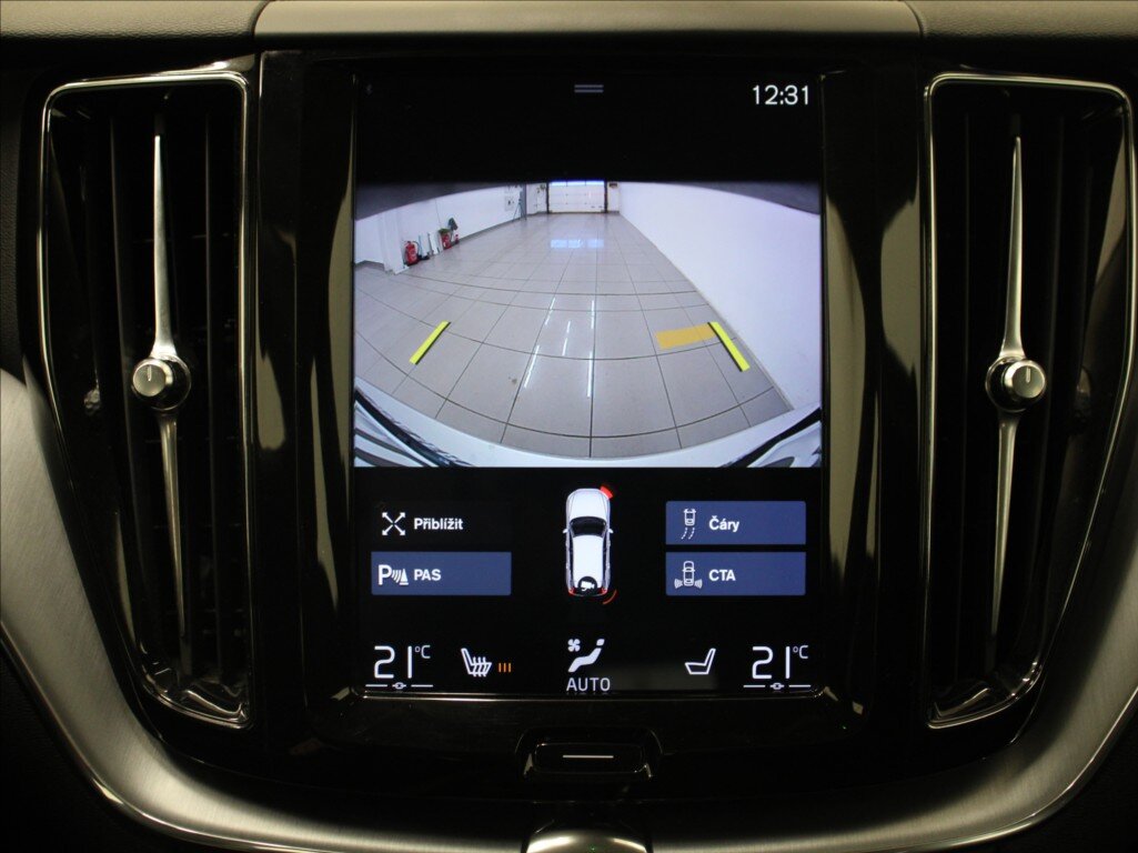 Volvo XC60 SUV / Terénní 2,0 l 184 kw