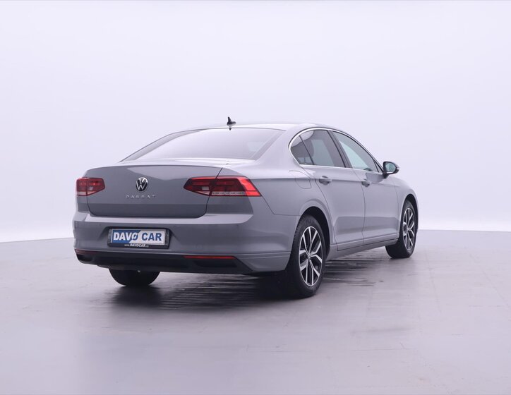 Volkswagen Passat Sedan / Limuzína 1,5 l 110 kw