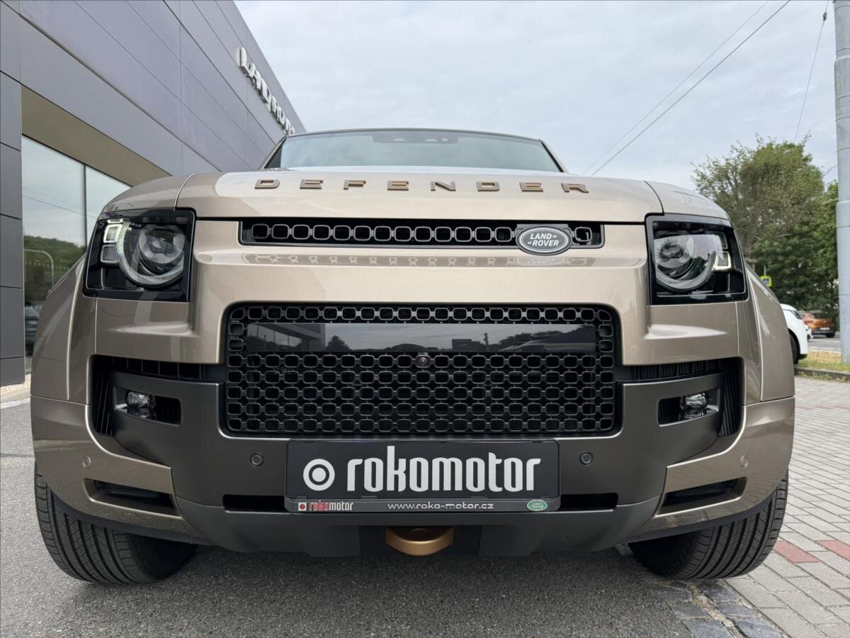 Land Rover Defender SUV 4,4 l 467 kw