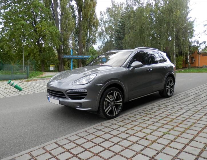 Porsche Cayenne 2