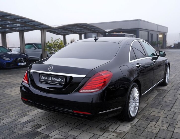 Mercedes-Benz Třídy S 6