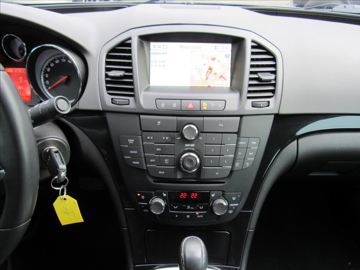 Opel Insignia Sedan / Limuzína 2,0 l 118 kw