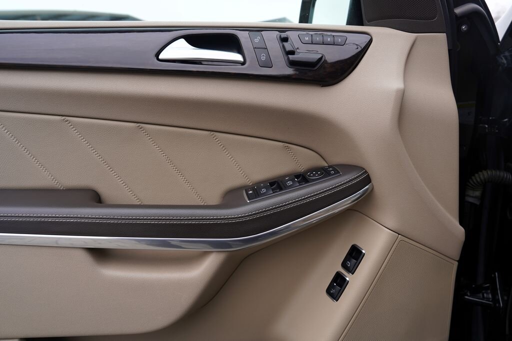 Mercedes-Benz GL SUV / Terénní 4,7 l 320 kw