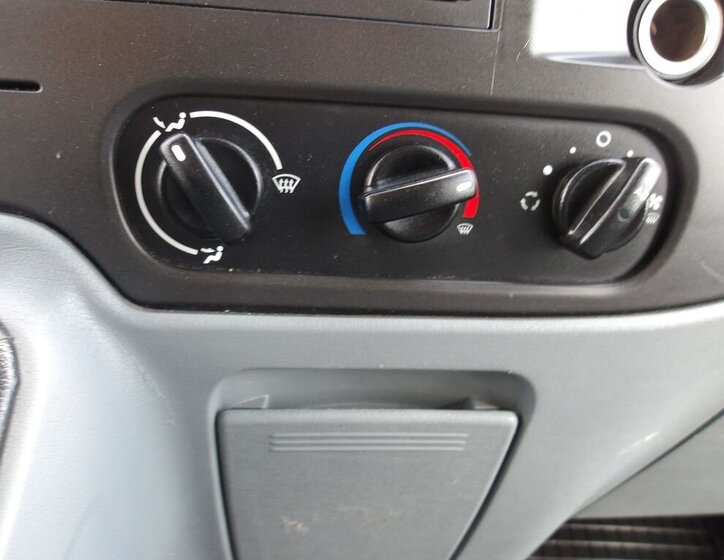 Ford Transit Skříň 2,2 l 74 kw