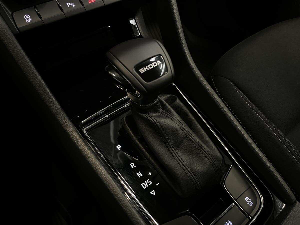 Škoda Karoq SUV 1,5 l 110 kw