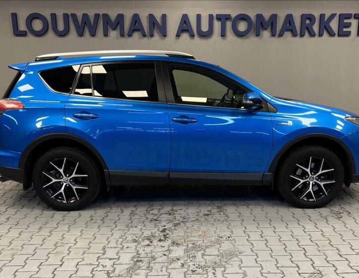 Toyota RAV4 SUV 2,5 l 114 kw