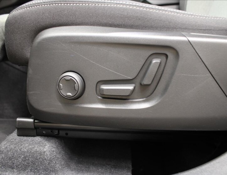 Volvo XC40 Kombi 2,0 l 145 kw