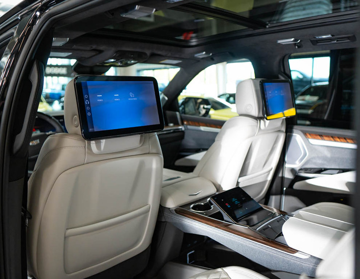 Cadillac Escalade 40