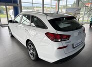 Hyundai i30 4