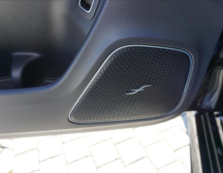 Mercedes-Benz CLA 12