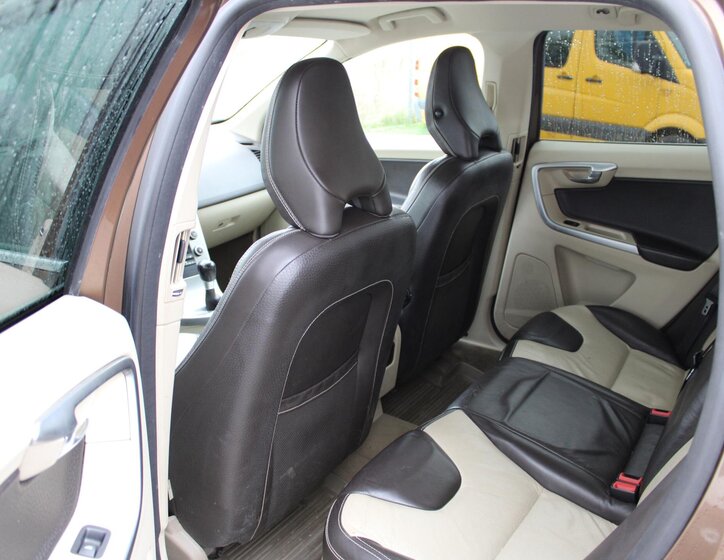 Volvo XC60 SUV / Terénní 2,4 l 129 kw