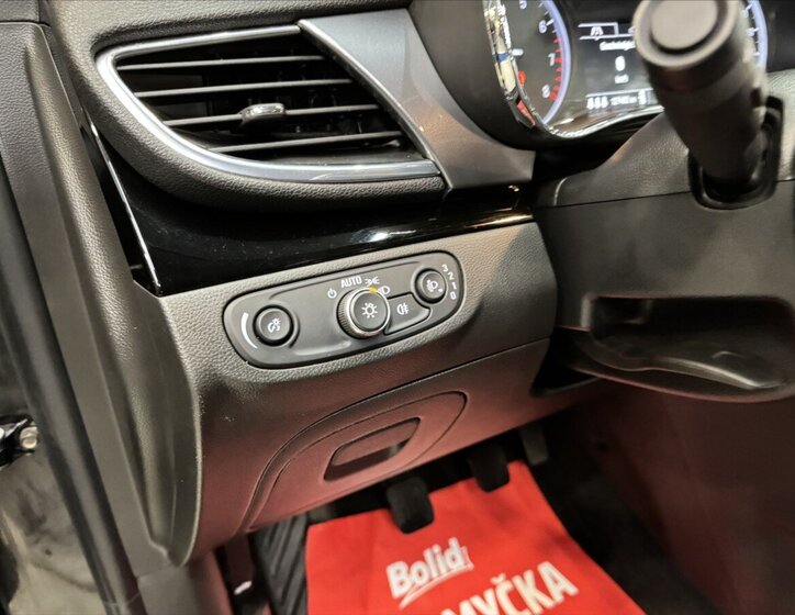 Opel Mokka SUV / Terénní 1,6 l 85 kw