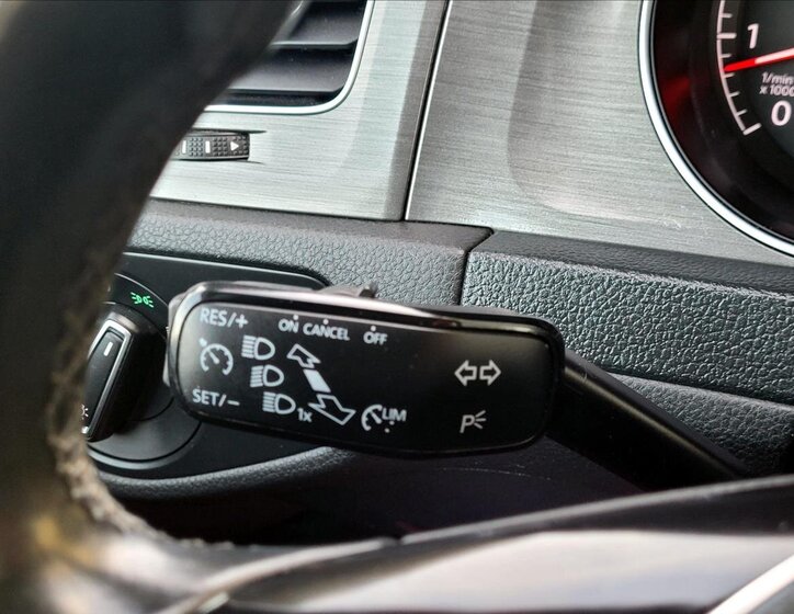 Volkswagen Golf Hatchback 1,2 l 63 kw