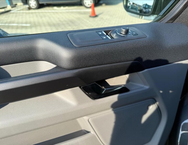 Ford Tourneo Custom 20