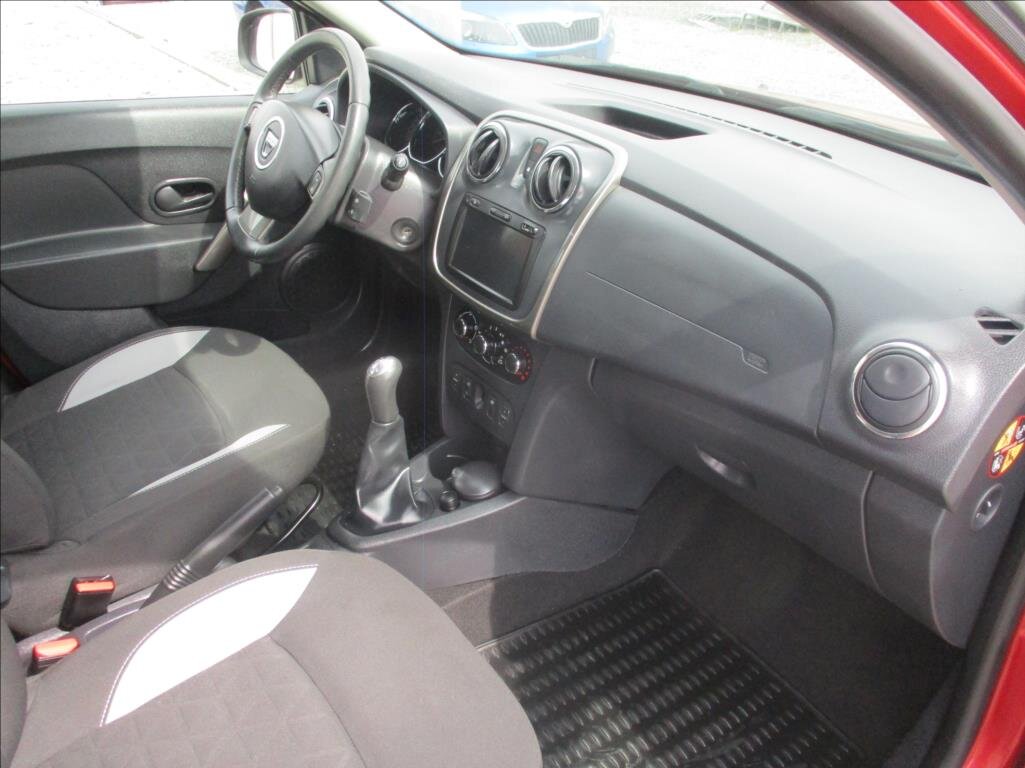 Dacia Sandero Hatchback 898,0 66 kw